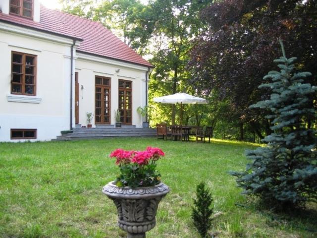 Gospodarstwo Agroturystyczne Dworek Janowicki Kazimierzewo エクステリア 写真